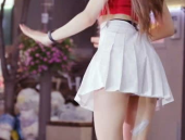 腿受伤白衣小姐姐图片,白衣小姐姐展现坚强与美丽