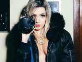 美女私密胸部照片,胸部照片背后的故事